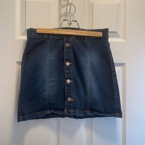 **SOLD** Girls Dark Denim Jean Skirt Size: 14/16